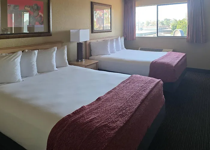 Oxnard Inn Lancaster