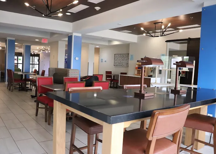 Holiday Inn Express Hotel & Suites Crawfordsville By Ihg