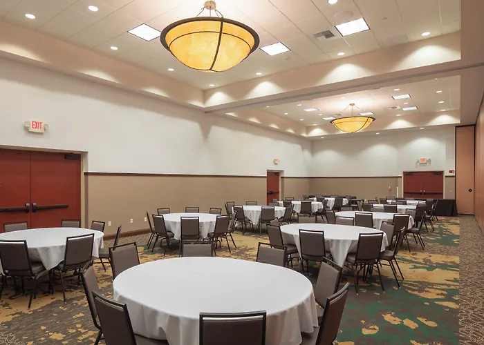 Holiday Inn Stevens Point - Convention Center By Ihg