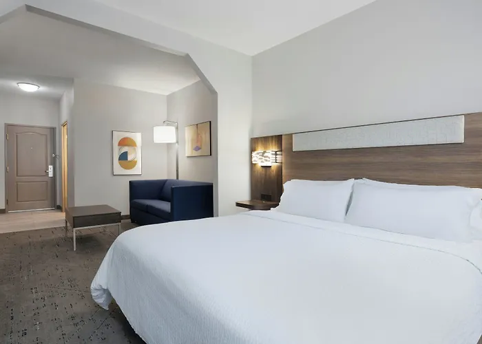 Holiday Inn Express & Suites Acworth - Kennesaw Northwest By Ihg