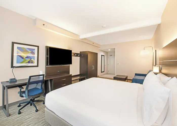 Holiday Inn Express - Delafield By Ihg
