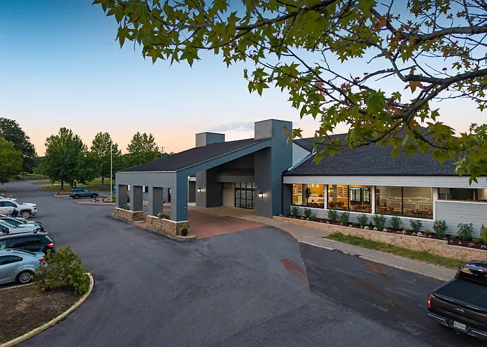 Holiday Lodge Hotel And Conference Center