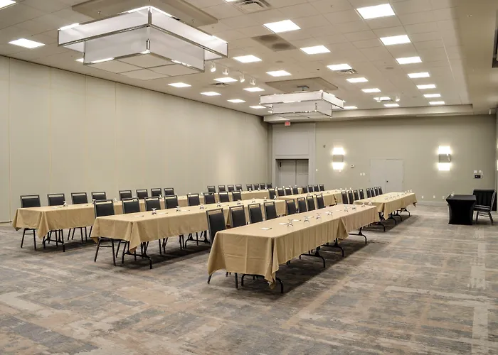 Holiday Inn Fargo By Ihg