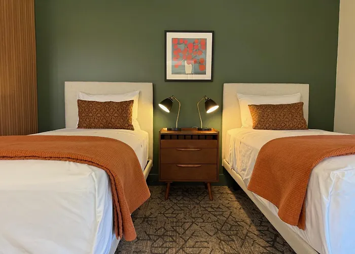 Artisan Suites On Bowen