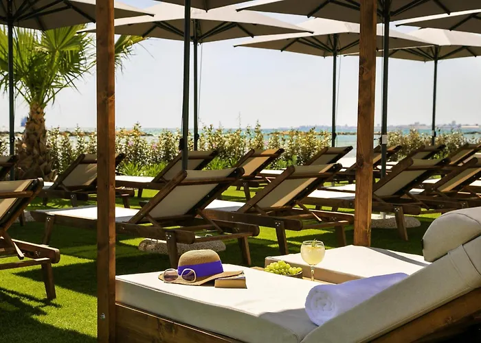 Mercure Larnaca Beach Resort