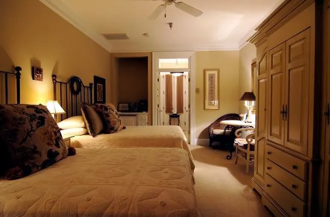 Main Street Inn & Spa
