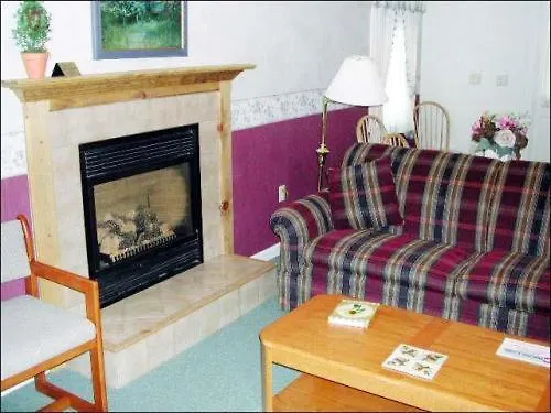 Hillside Lodge