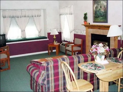 Hillside Lodge