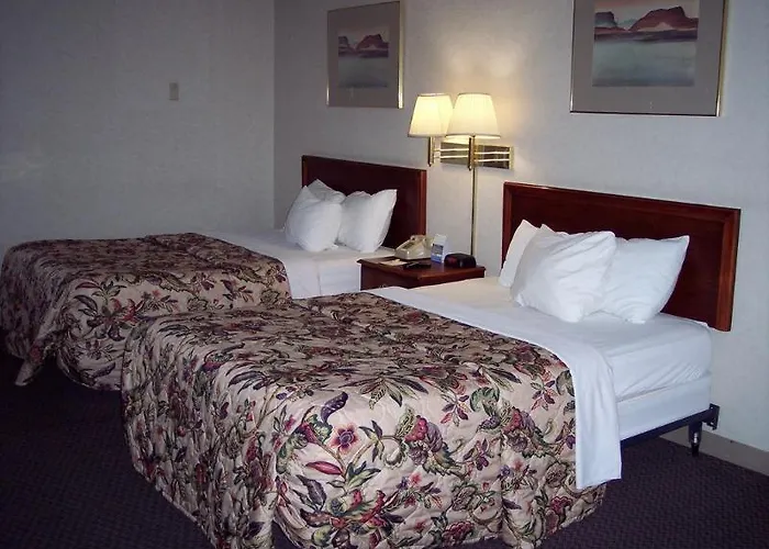 Days Inn Hotel & Conference Center - Meadville
