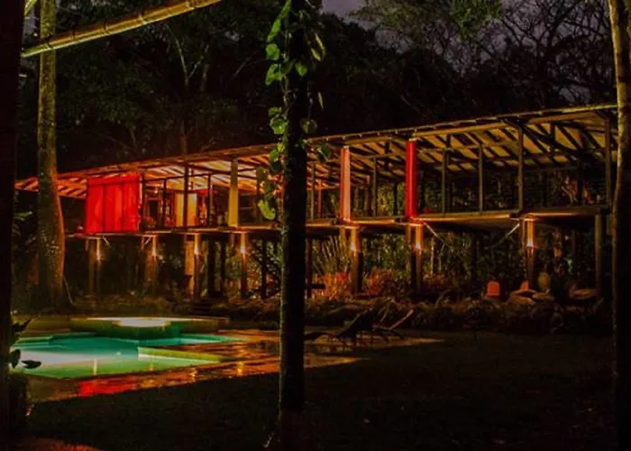 Iguana Lodge Beach Resort