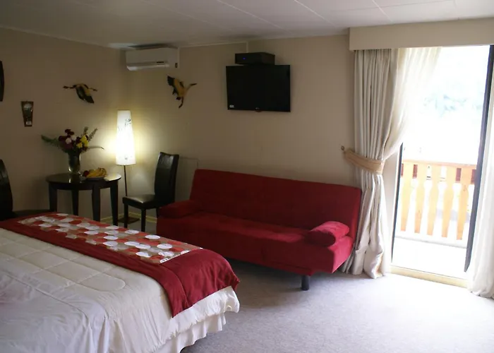 Villa Baviera, Hotel Baviera Chile