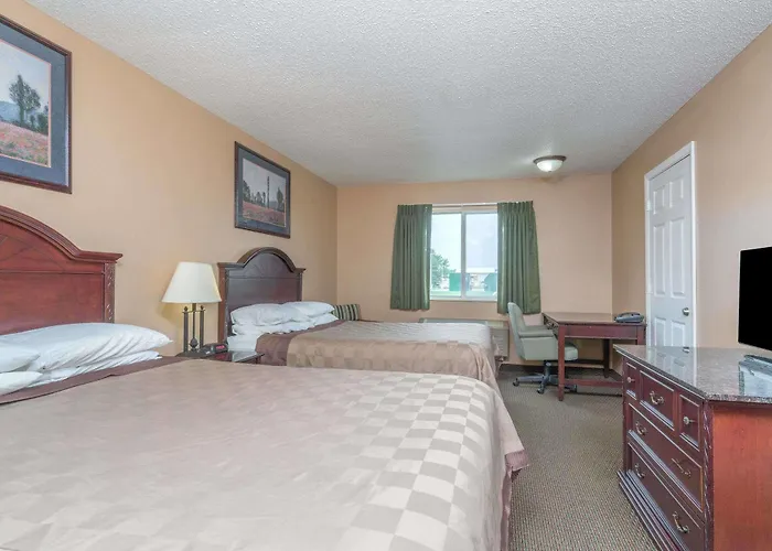 Howard Johnson By Wyndham West Fargo