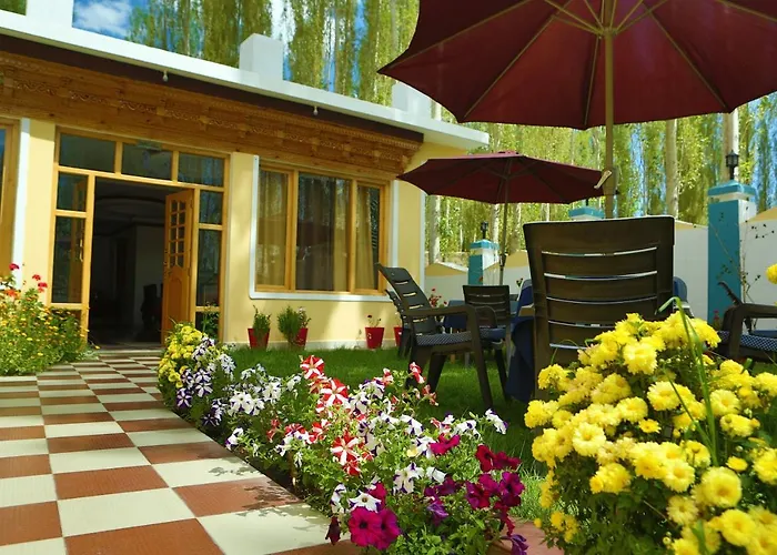 Hotel Nature'S Land