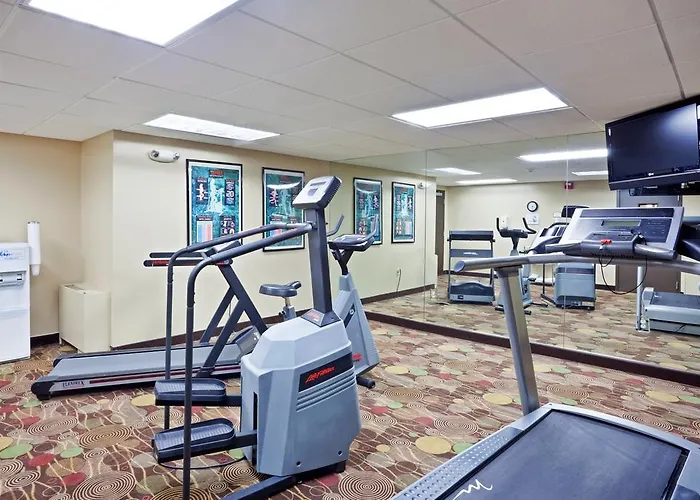 Holiday Inn Olathe Medical Center