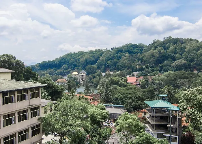 Janora Hills