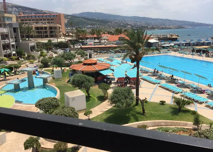 Beachfront Chalet In Aqualand Resort - Batroun