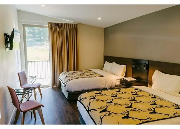 Cliff Lake Resorts