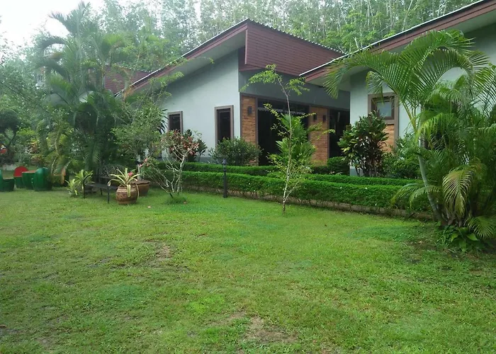 Phuket Sirinapha Resort