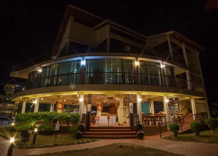 Anjungan Beach Resort