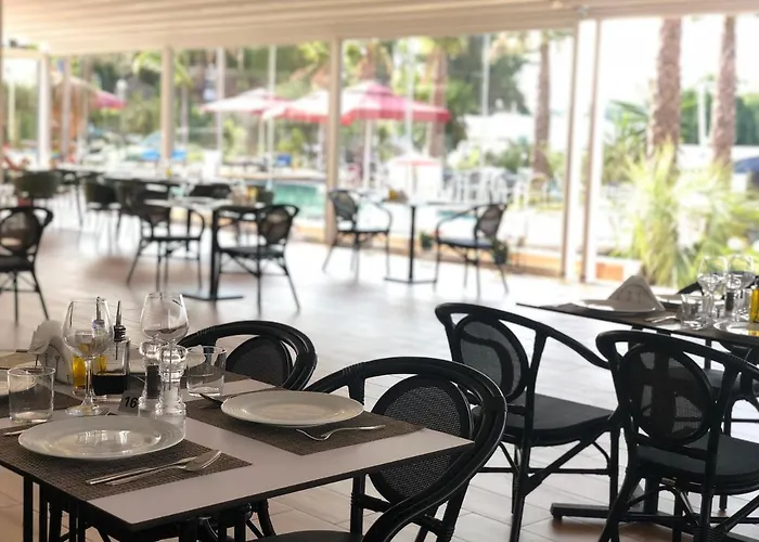 Ksamil Resorts