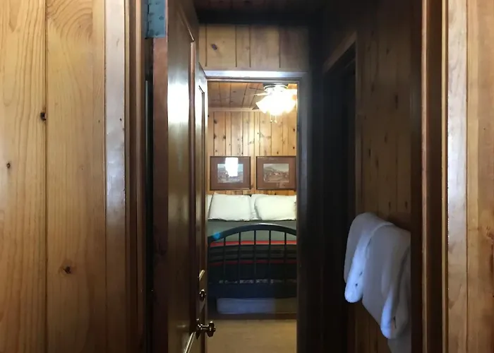 The Lodge At Red River