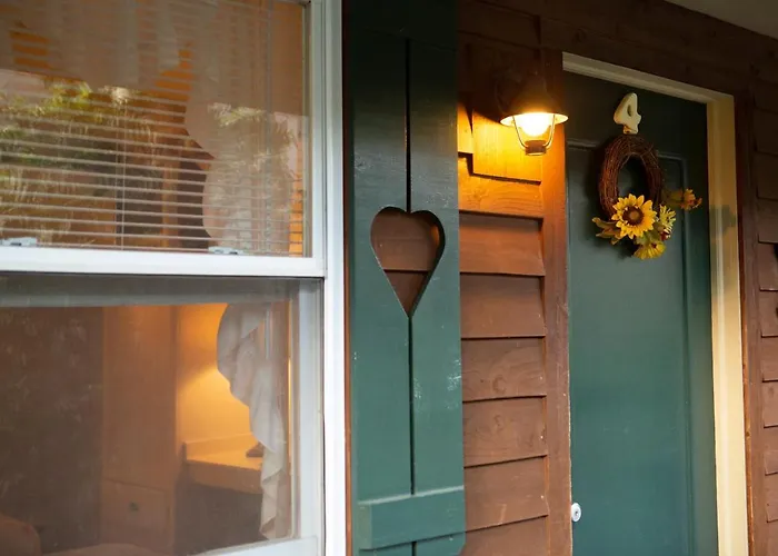The Chimney Rock Inn & Cottages